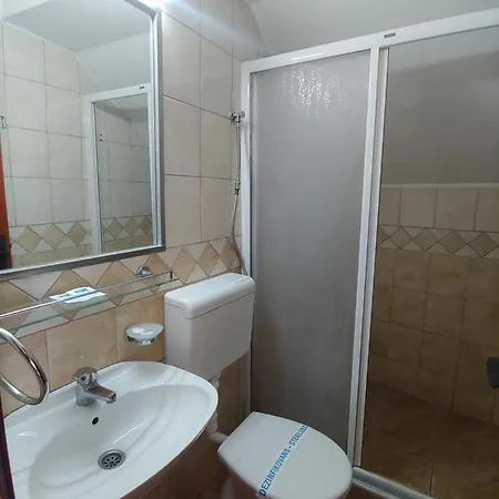 Koliba Na Grza * Paraćin