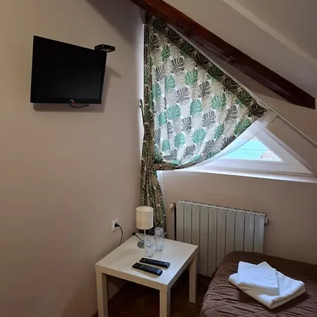 Koliba Na Grza * Paraćin