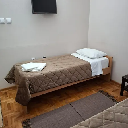 Koliba Na Grza 酒店 Paraćin