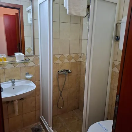 Koliba Na Grza Paraćin