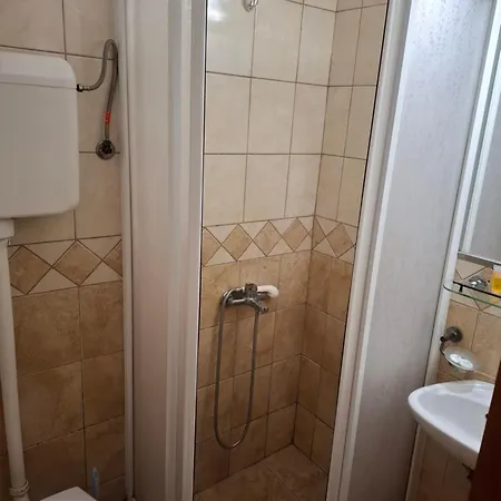 Koliba Na Grza * Paraćin