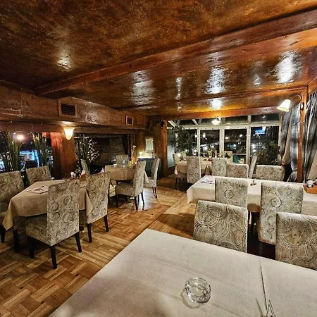 Koliba Na Grza Paraćin