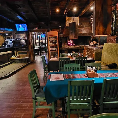 Koliba Na Grza Paraćin