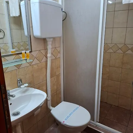 Koliba Na Grza * Paraćin