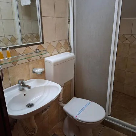 Koliba Na Grza Paraćin